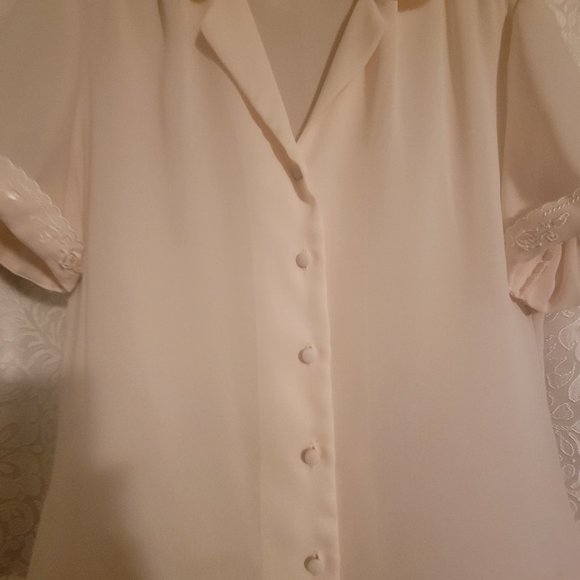 Blouse/top - Picture 1 of 4